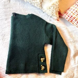 Green box-fit sweater